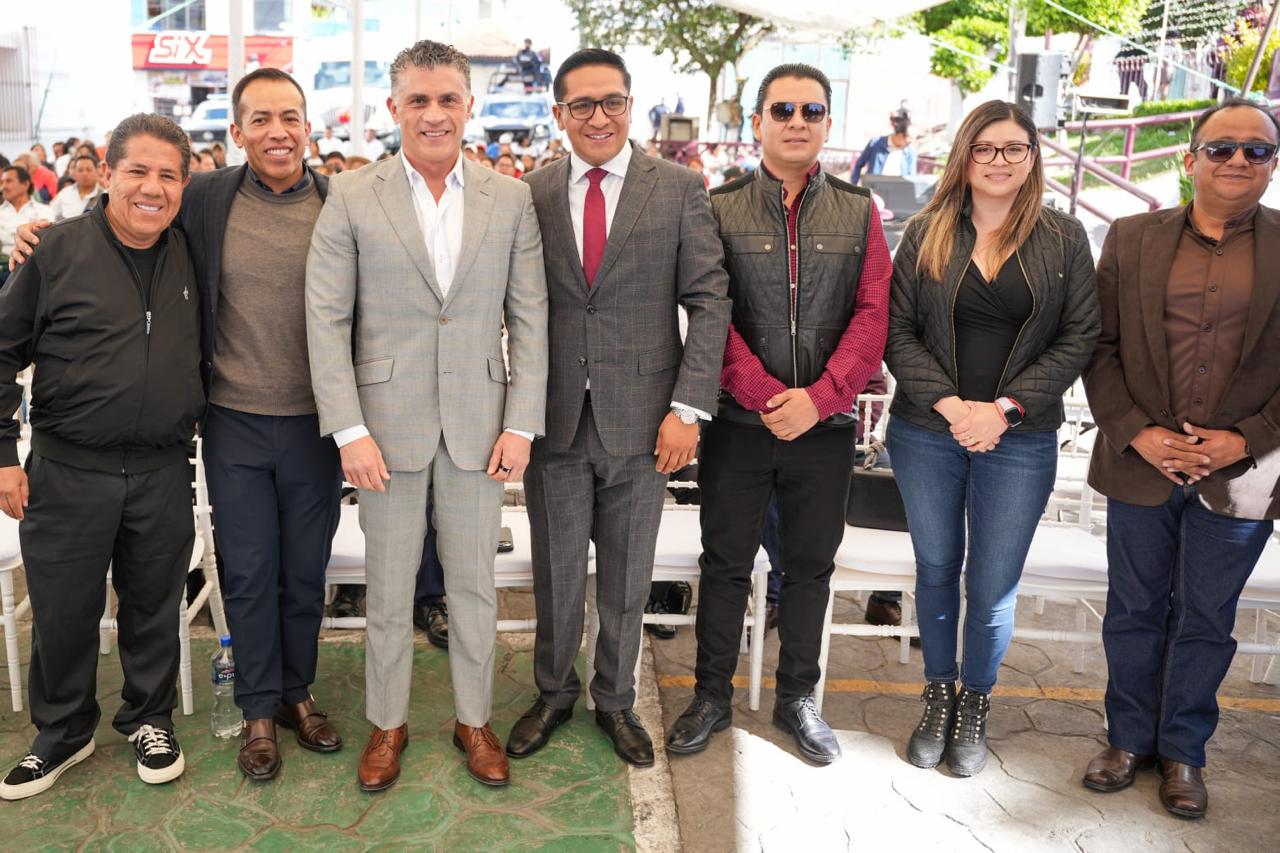 Alfonso Sánchez García felicita a su homólogo de Tenancingo por su Primer Informe de Gobierno